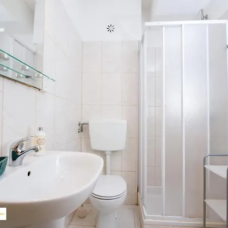 Apartment Lena's House By Hellovacations *