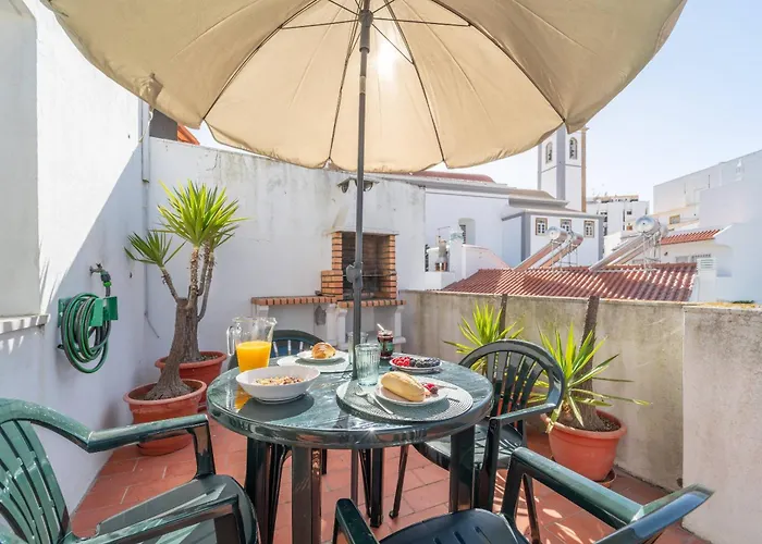 Apartamento Lena's House By Hellovacations